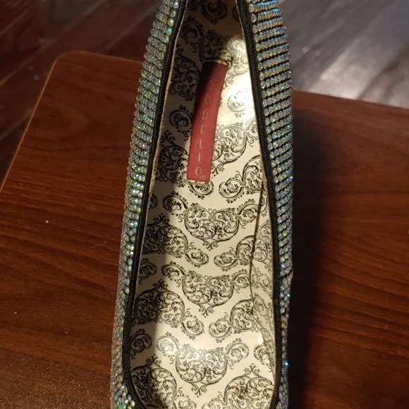 Heels - Picture 2 of 4